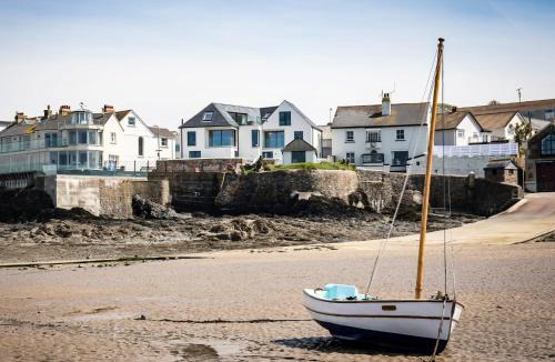 Appledore House | 4 Bed in Appledore 56012