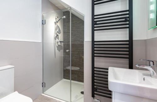 Appledore House | 4 Bed in Appledore 56012