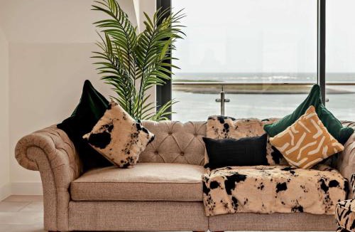 Westleigh House | 4 Bed in Appledore 93960