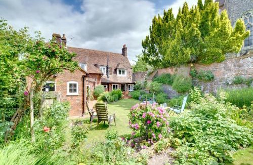 Barham House | 4 Bed in Barham oc-ct016