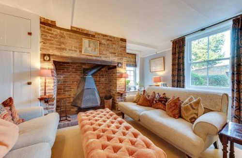 Barham House | 4 Bed in Barham oc-ct016