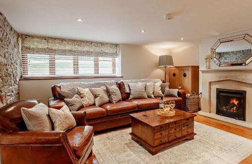Nunney House | 4 Bed in Bath 27808