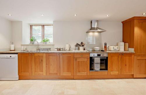 Nunney House | 4 Bed in Bath 27808