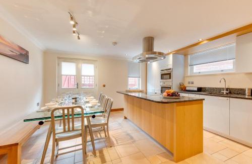 Broadstairs Apartment | 4 Bed in Broadstairs oc-ek149