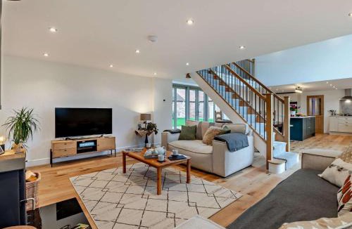 Brough House | 4 Bed in Brough oc-93496