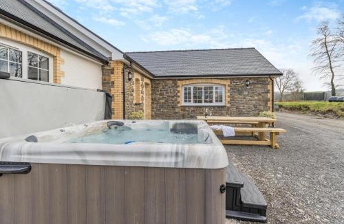 Glandyfi House | 4 Bed in Capel Bangor oc-m30145