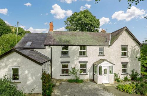 Corwen House | 4 Bed in Corwen 88868