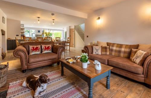 Crickhowell House | 4 bed in Crickhowell 85242