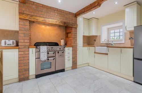 Hackthorpe House | 4 Bed in Hackthorpe SZ321
