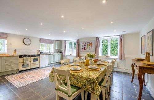 Bury St Edmunds House | 4 Bed in Hartest oc-w32685
