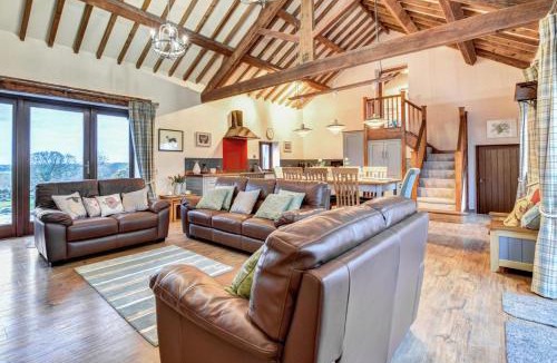 Menai Bridge House | 4 Bed in Menai Bridge oc-bow16