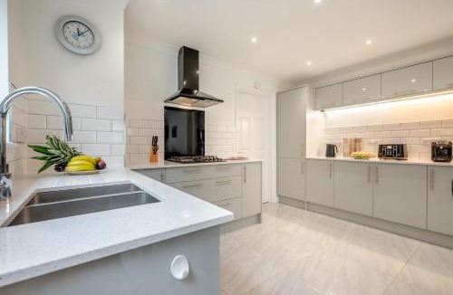 Porth House | 4 Bed in Newquay oc-b29882