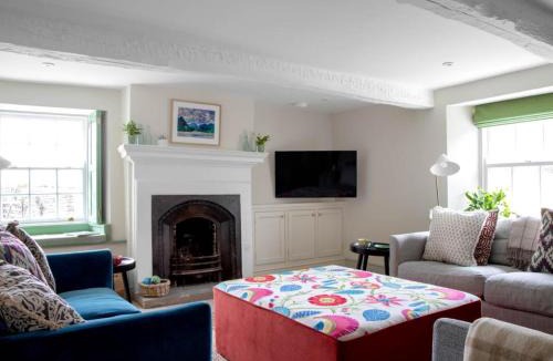 Penrith House | 4 Bed in Penrith oc-sz264