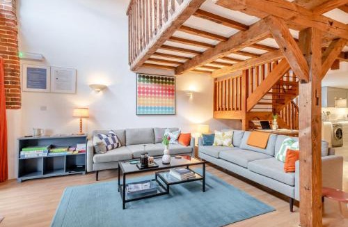 Aldborough House | 4 Bed in Roughton oc-1618