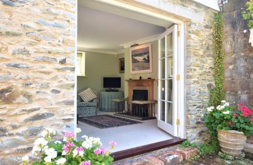 Ladock House | 4 Bed in Truro 75546