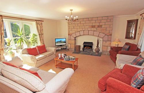 Warenford House | 4 Bed in Warenford CN201