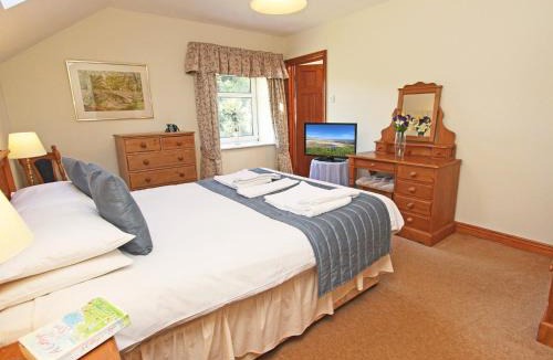 Warenford House | 4 Bed in Warenford CN201