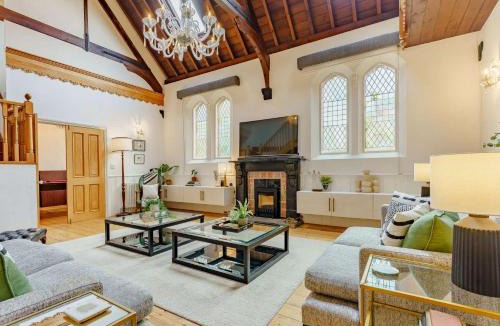 Ventnor House | 4 Bed in Whitwell 87435