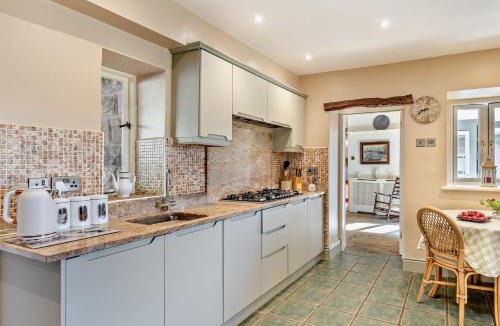 Wincle House | 4 Bed in Wincle 95651