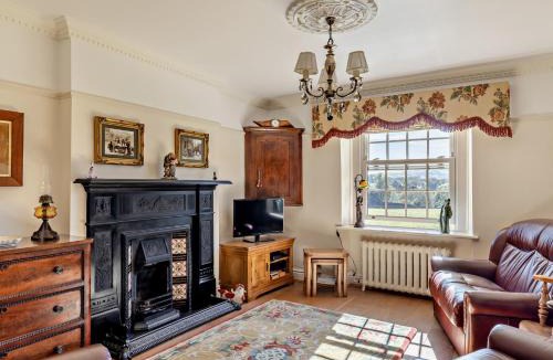 Wincle House | 4 Bed in Wincle 95651