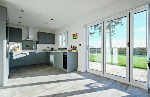 Penrith House | 4 Bed in Winkskill 89353