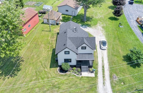 LaSalle House | 4 bed Lasalle getaway fully renovated