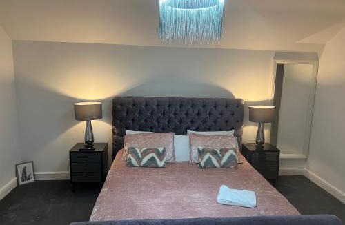 Colchester Apartment | 4 bed private home in Colchester