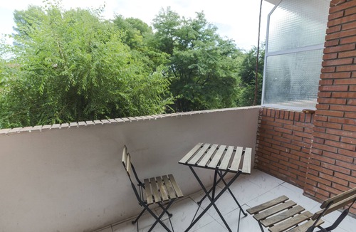 Alcala de Henares Apartment | 4 Bed-Sleeps 6-Garden-Balcony-Pets