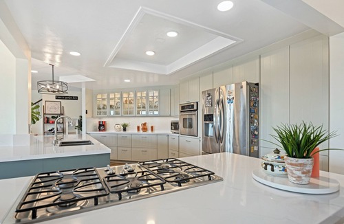 Woods Valley House | 4 Bed. Spacious home w/POOL & views on 2.5 acres. King-size beds.