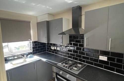 Greenwich House | 4 bed Townhouse- Free parking