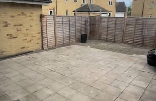 Greenwich House | 4 bed Townhouse- Free parking