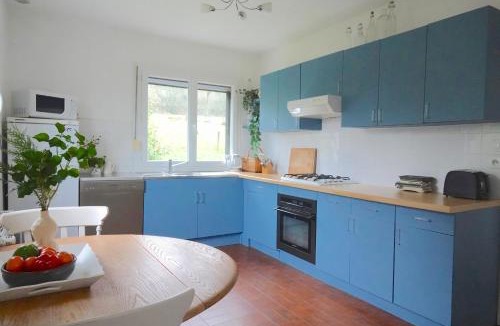 Tilly-Capelle House | 4 Bed Valley Retreat