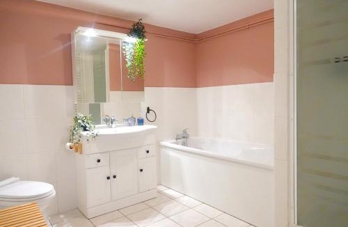 Tilly-Capelle House | 4 Bed Valley Retreat