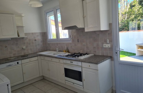 Jard-sur-Mer Villa | 4 bed villa - enclosed garden - 150 m from Boisvinet beach