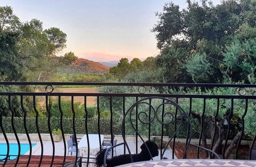 Les Arcs-sur-Argens House | 4 Bed Villa - Sleeps 8 - Pets - Pool - Parking