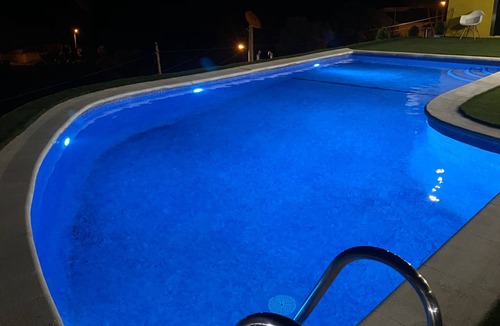 Mas Altaba Villa | 4 Bed Villa - Sleeps 9- Pool - Garden - Parking