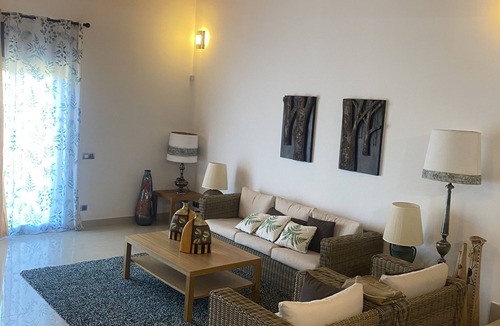 Mas Altaba Villa | 4 Bed Villa - Sleeps 9- Pool - Garden - Parking