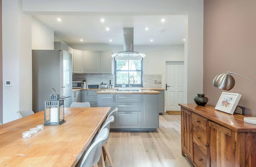 Llanfihangel Tal-y-llyn Cottage | 4 bedroom accommodation in Talgarth, near Brecon