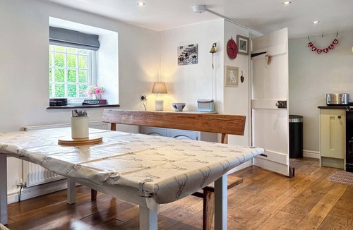 Groeslon Cottage | 4 bedroom accommodation in Groeslon Nr Caernarfon