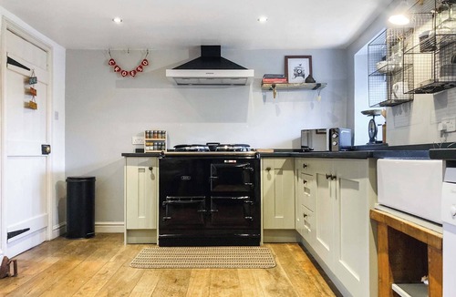 Groeslon Cottage | 4 bedroom accommodation in Groeslon Nr Caernarfon