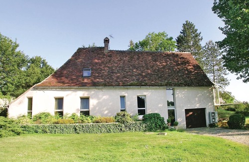 Saint-Georges-sur-Baulche House | 4 bedroom accommodation in St Georges sur Baulche