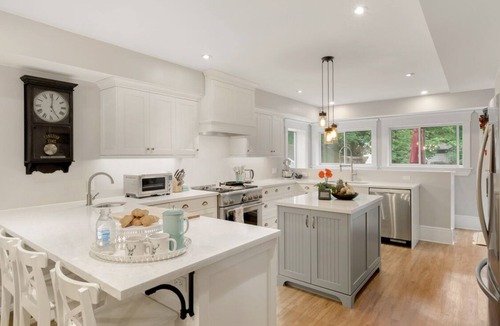 Parry Sound House | 4 Bedroom, 2.5 Bath in town
