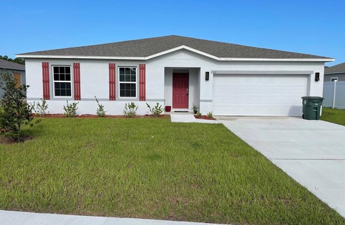 Kingsland House | 4 Bedroom 2 Bath Home