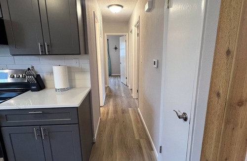 Eureka House | 4-Bedroom 2-Bath House Walking Distance to Eureka College