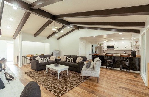 Heber Springs House | 4 Bedroom + 3.5 Bathroom Greers Ferry Lakefront Home in Heber Springs!