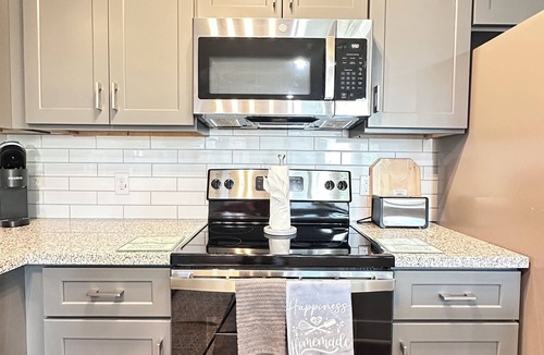 Greater Third Ward House | 4 Bedroom/4.5 Bathroom, Unit A Newly Built - Med Center/NRG/Downtown/UH
