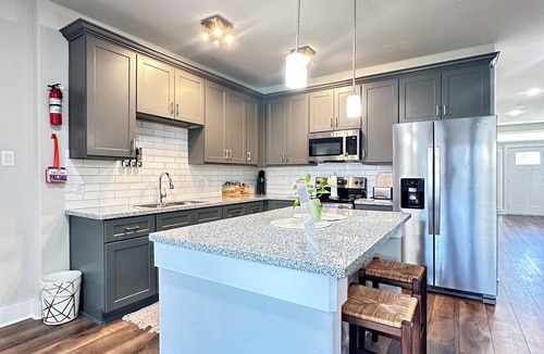 Greater Third Ward House | 4 Bedroom/4.5 Bathroom, Unit A Newly Built - Med Center/NRG/Downtown/UH