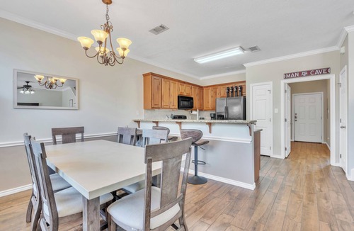 Glenhaven Condo | 4-Bedroom, 4-Bath Condo in Charming College Station- 2.7 Miles From Campus