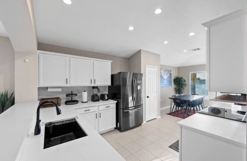 Los Cielos House | 4 Bedroom: 5min to COTA/Airport 15min-Downtownnn