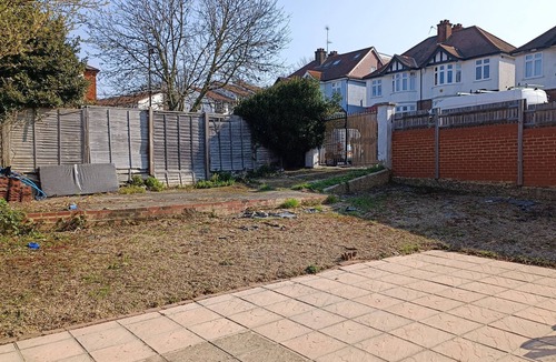 Streatham Apartment | 4 Bedroom, 8 bed apartment,Free parking